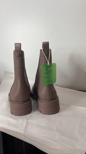 Sam Edelman Laguna Waterproof Lug Sole Boots | Stylishly Utilitarian Chelsea Boots
