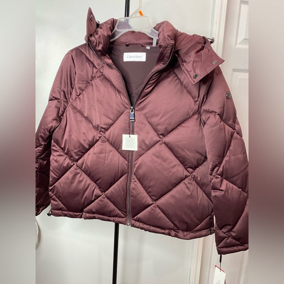 Calvin Klein Stretch Diamond Quilted Puffer Jacket - Timeless Sophistication in Every Stitch