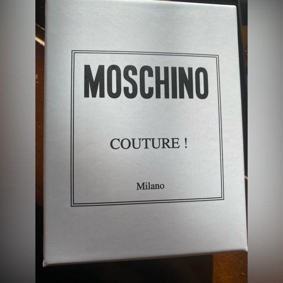 Moschino Colorblock Leather Card Case - Sleek Style for Your Essentials