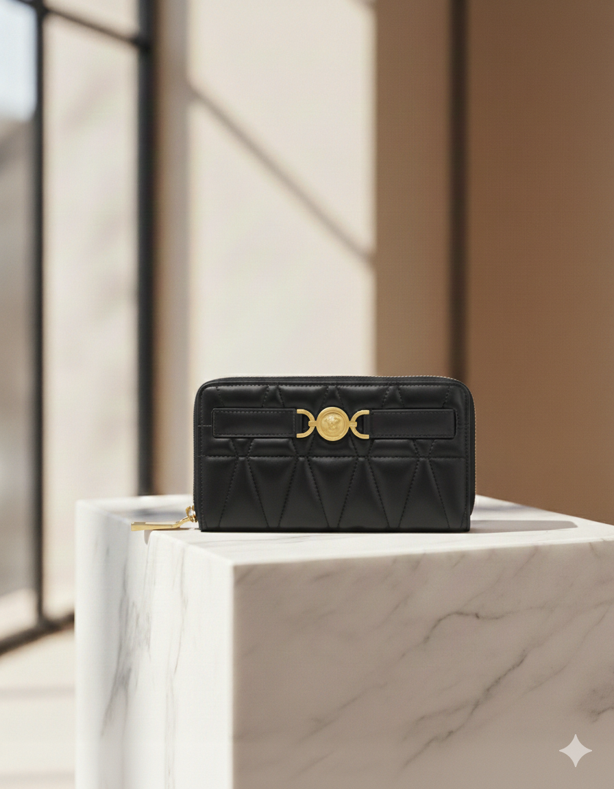 Marc Jacobs The Leather Zip-Around Wallet