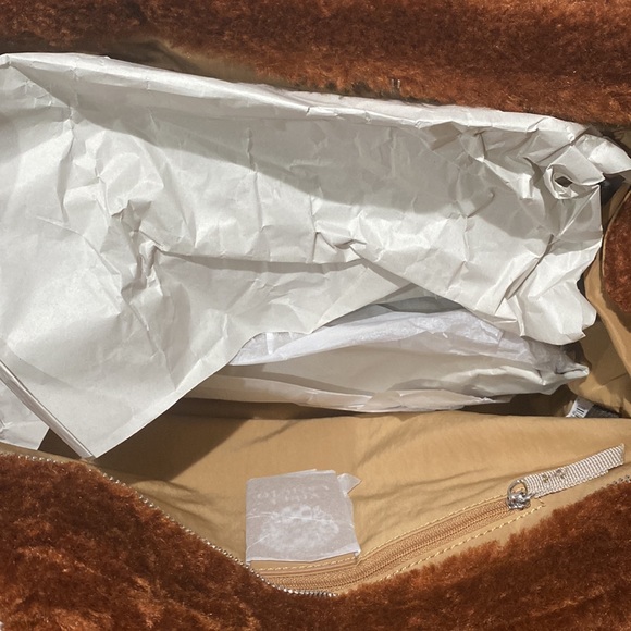 m_65809cba24237ad00a95b931 Vince Camuto Orla Faux Fur Shearling Tote