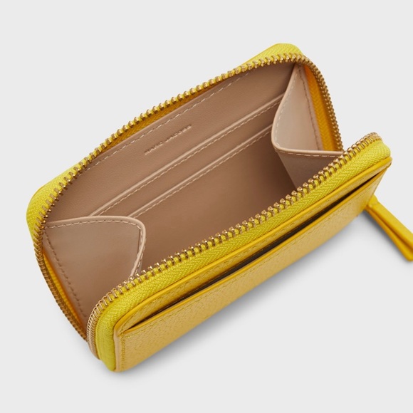 Marc Jacobs The Leather Zip-Around Wallet