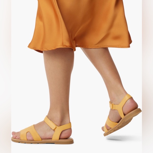 Sorel Women's Ella Leather Ankle Strap Sandals