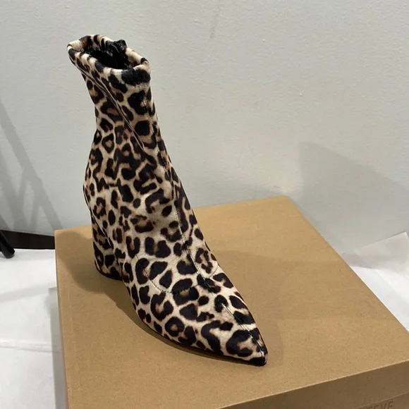 Steve Madden Leopard Print Pointed Toe Boots