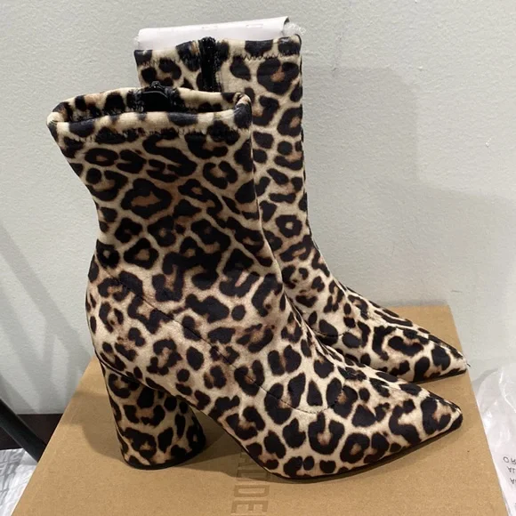 Steve Madden Leopard Print Pointed Toe Boots