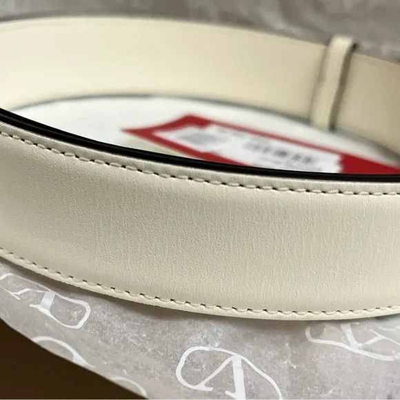 Valentino Garavani VLogo Signature Leather Belt