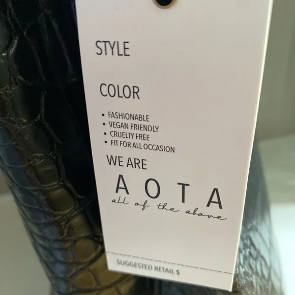 m_wp_67ed7d85bedd34d5d7db059b Aota Black Croc-Embossed Leather Crossbody Bag