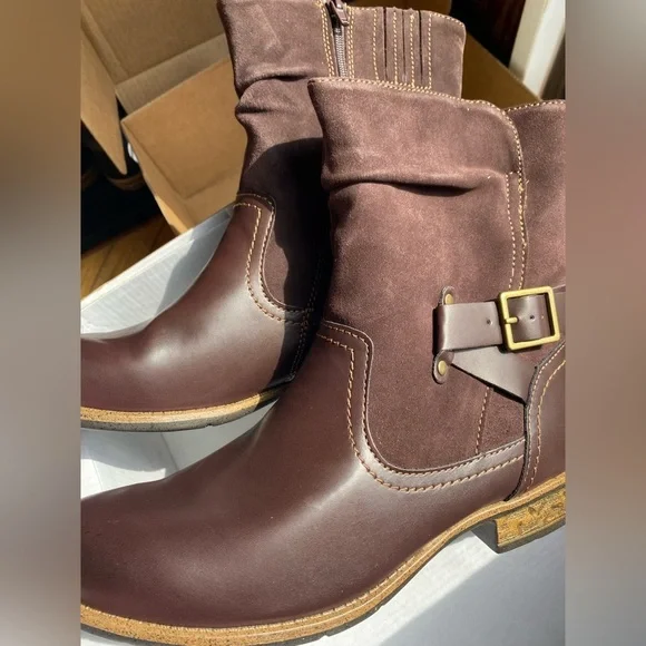 Earth Origins Avery Leather Ankle Boots