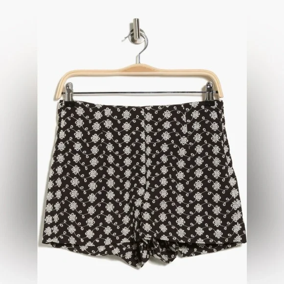 Jason Wu Black & White Floral Embroidered Cotton Shorts – High-Waisted Designer Shorts
