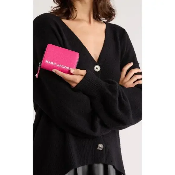 Marc Jacobs Women’s Hot Pink Leather Compact Wallet