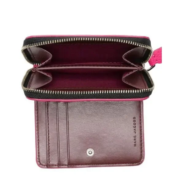Marc Jacobs Women’s Hot Pink Leather Compact Wallet
